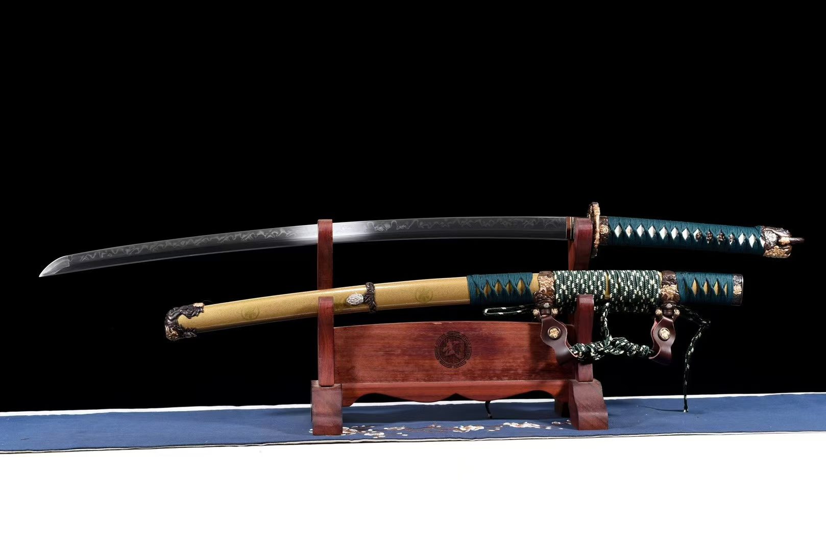 Katana T10 Tôi Cứng 26 Inch – Vũ Sư Thái Đao 2026