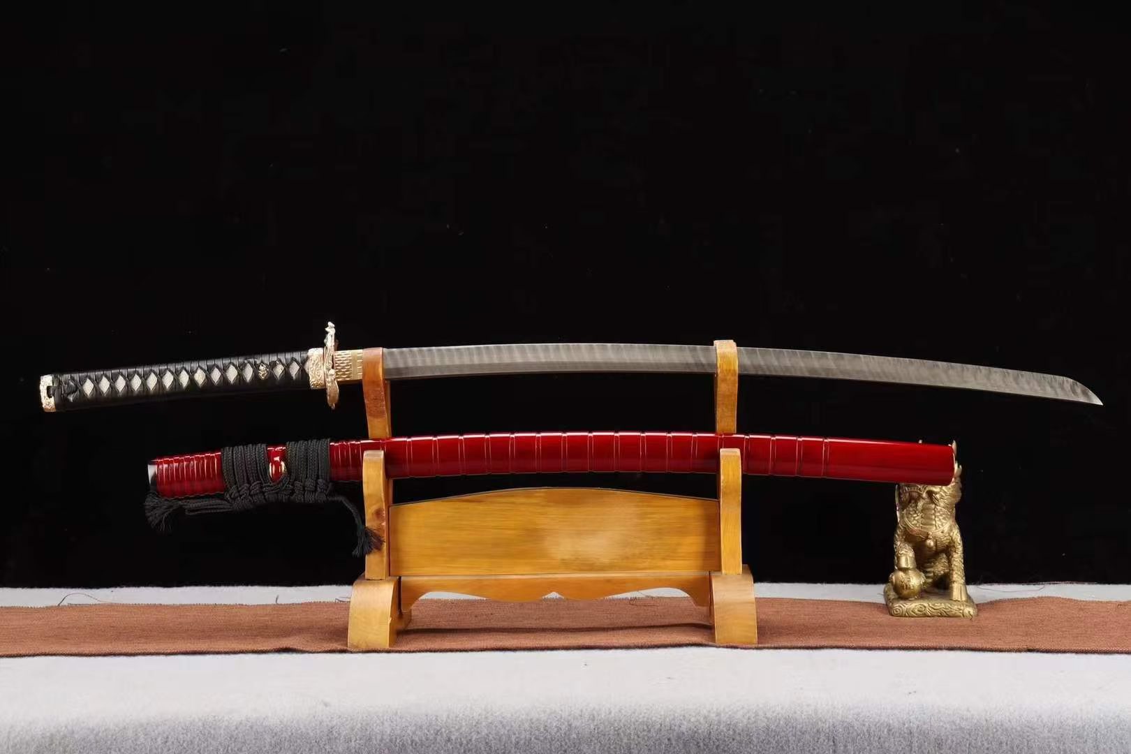 Kiếm Nhật Katana Võ Sĩ Bọ Ngựa Thép Damascus Vân Thang Trời Cao Cấp
