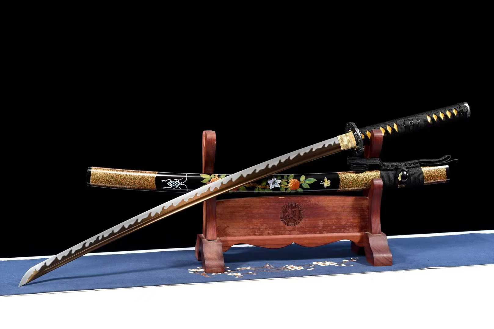 Kiếm Nhật Katana Hiệu Năng Cao Mạ Vàng Cổ – Vân Lửa Song Tuyến Bàn Đào